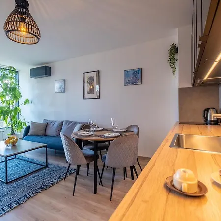 Apartament Arcadia Apartment, Park And Parking