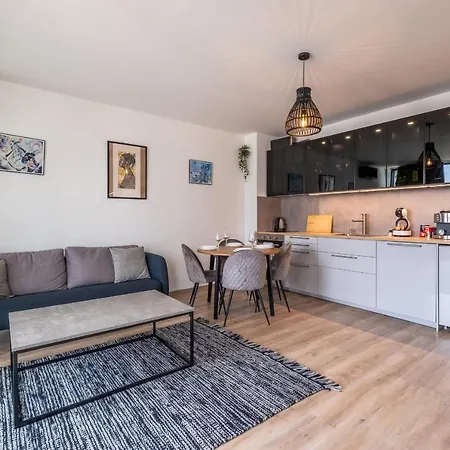 Апартамент Arcadia Apartment, Park And Parking