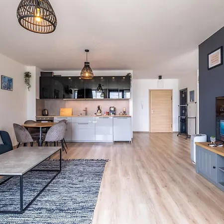 Daire Arcadia Apartment, Park And Parking *