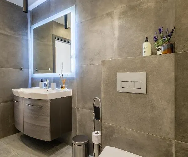 Arcadia Apartment, Park And Parking Appartement