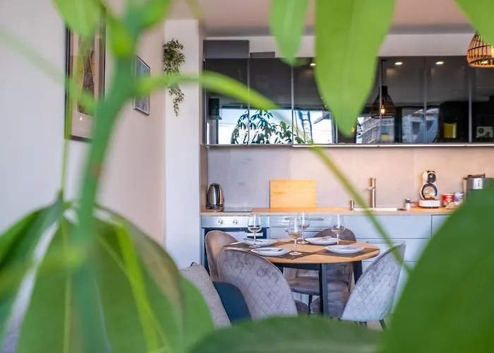 Arcadia Apartment, Park And Parking